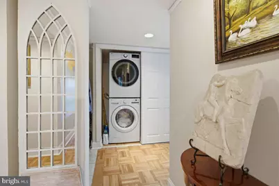 700 7th Street SW #827, Washington, DC 20024 - Photo 4