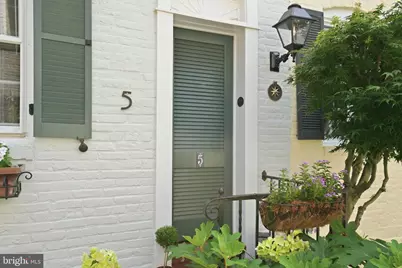 5 Pomander Walk NW, Washington, DC 20007 - Photo 18