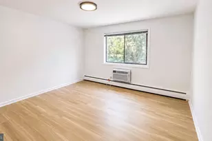 4465 MacArthur Blvd NW, Washington, DC 20007 - Photo 8