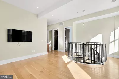 2009 Columbia Road NW #5, Washington, DC 20009 - Photo 4