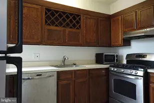 604 NE 9th Street NE, Washington, DC 20002 - Photo 4