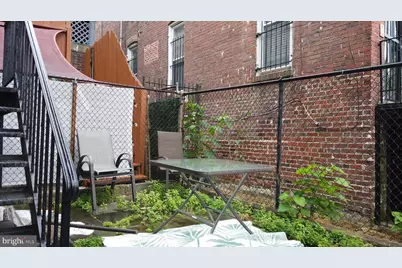 604 NE 9th Street NE, Washington, DC 20002 - Photo 8