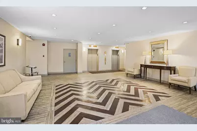 1001 26th Street NW #303, Washington, DC 20037 - Photo 6