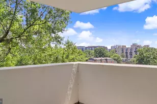 700 7th Street SW, Washington, DC 20024 - Photo 2
