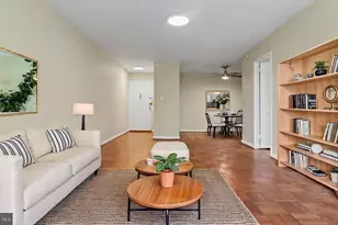 700 7th Street SW, Washington, DC 20024 - Photo 4