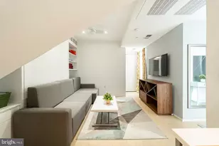 2422 17th St NW, Washington, DC 20009 - Photo 10