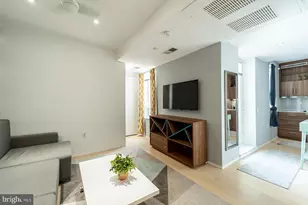 2422 17th St NW, Washington, DC 20009 - Photo 6
