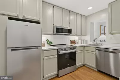 756 9th Street SE, Washington, DC 20003 - Photo 8