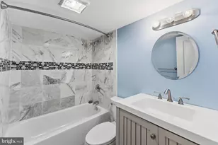 11 R St NW, Washington, DC 20001 - Photo 10
