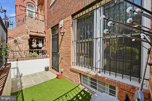 1109 O St NW, Washington, DC 20005 - Photo 2