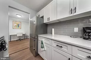 305 C St NE, Washington, DC 20002 - Photo 12