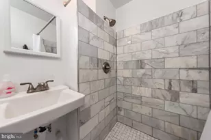 305 C St NE, Washington, DC 20002 - Photo 20
