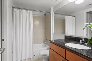 915 E St NW, Washington, DC 20004 - Photo 16
