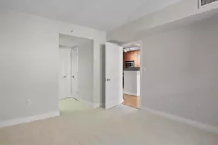 915 E St NW, Washington, DC 20004 - Photo 18