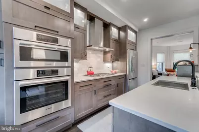 1009 NW Irving Street NW, Washington, DC 20010 - Photo 8