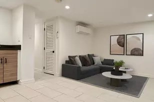 1009 NW Irving Street NW, Washington, DC 20010 - Photo 28