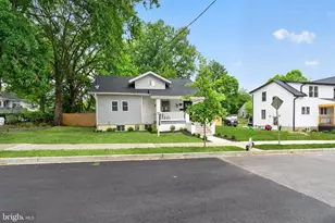 1004 Shepherd St NE, Washington, DC 20017 - Photo 2