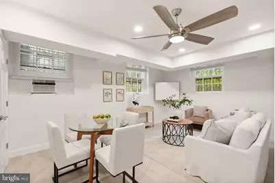 3039 Macomb Street NW #2A, Washington, DC 20008 - Photo 6