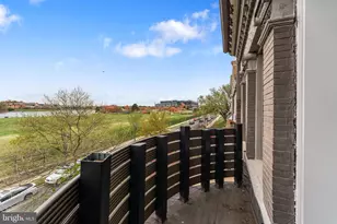2421 1st St NW, Washington, DC 20001 - Photo 30