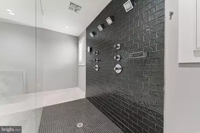 2421 1st Street NW, Washington, DC 20001 - Photo 22