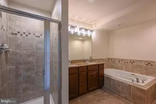 3707 Hansberry Ct NE, Washington, DC 20018 - Photo 12