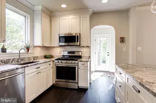 5433 31st St NW, Washington, DC 20015 - Photo 8