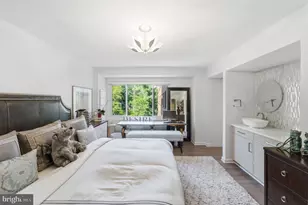 4201 Cathedral Ave NW, Washington, DC 20016 - Photo 32