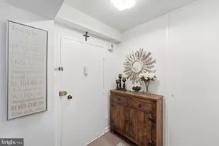 4201 Cathedral Ave NW, Washington, DC 20016 - Photo 34