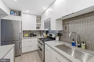 4201 Cathedral Ave NW, Washington, DC 20016 - Photo 14