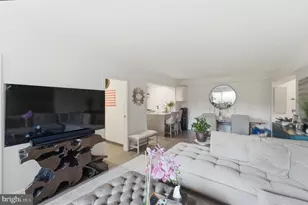 4201 Cathedral Ave NW, Washington, DC 20016 - Photo 6