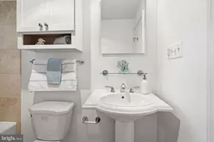 1701 16th St NW, Washington, DC 20009 - Photo 20