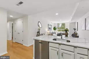 350 G St SW, Washington, DC 20024 - Photo 10