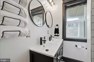 939 15th St SE, Washington, DC 20003 - Photo 16
