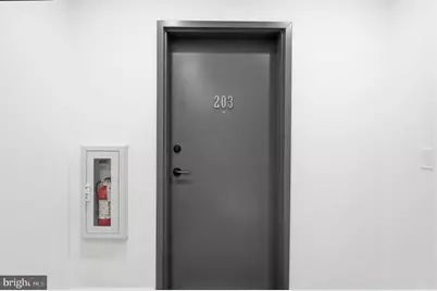 646 Newton Place NW #203, Washington, DC 20010 - Photo 2