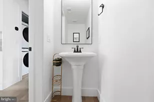 646 Newton Pl NW, Washington, DC 20010 - Photo 12
