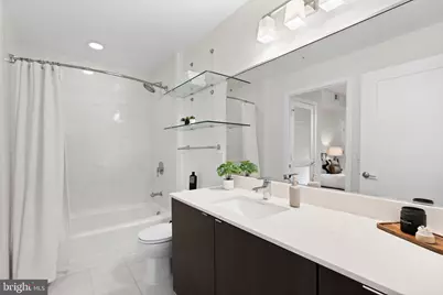 460 New York NW #802, Washington, DC 20001 - Photo 8