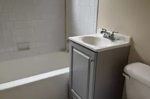 1014 NE 48th Pl NE, Washington, DC 20019 - Photo 4