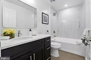 402 Woodcrest Dr SE, Washington, DC 20032 - Photo 24