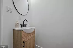 305 34th Pl NE, Washington, DC 20019 - Photo 16