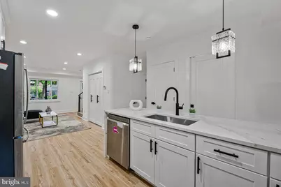 305 34th Place NE, Washington, DC 20019 - Photo 10