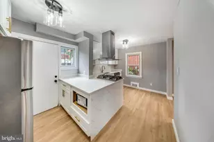 717 Emerson St NE, Washington, DC 20017 - Photo 28