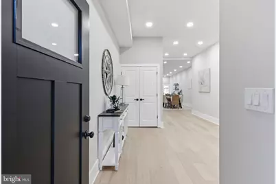 10 R Street NW, Washington, DC 20001 - Photo 2