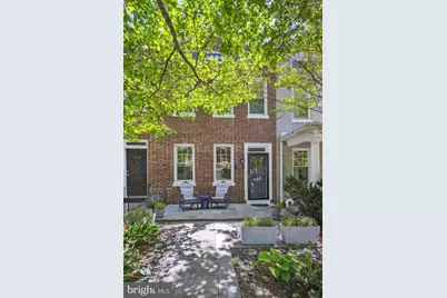 2111 37th Street NW, Washington, DC 20007 - Photo 2