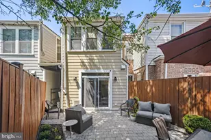 2111 37th St NW, Washington, DC 20007 - Photo 16