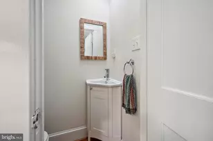 2111 37th St NW, Washington, DC 20007 - Photo 14