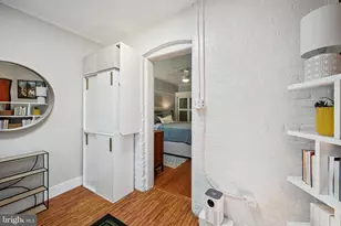 2111 37th St NW, Washington, DC 20007 - Photo 22