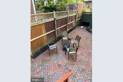 318 N Carolina Avenue SE #1, Washington, DC 20003 - Photo 2