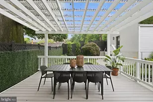 2558 36th St NW, Washington, DC 20007 - Photo 10