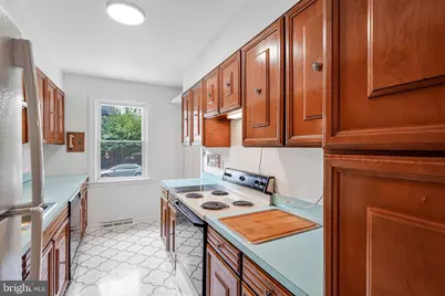 712 6th Street SW, Washington, DC 20024 - Photo 4