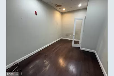 523 8th Street SE #1, Washington, DC 20003 - Photo 12